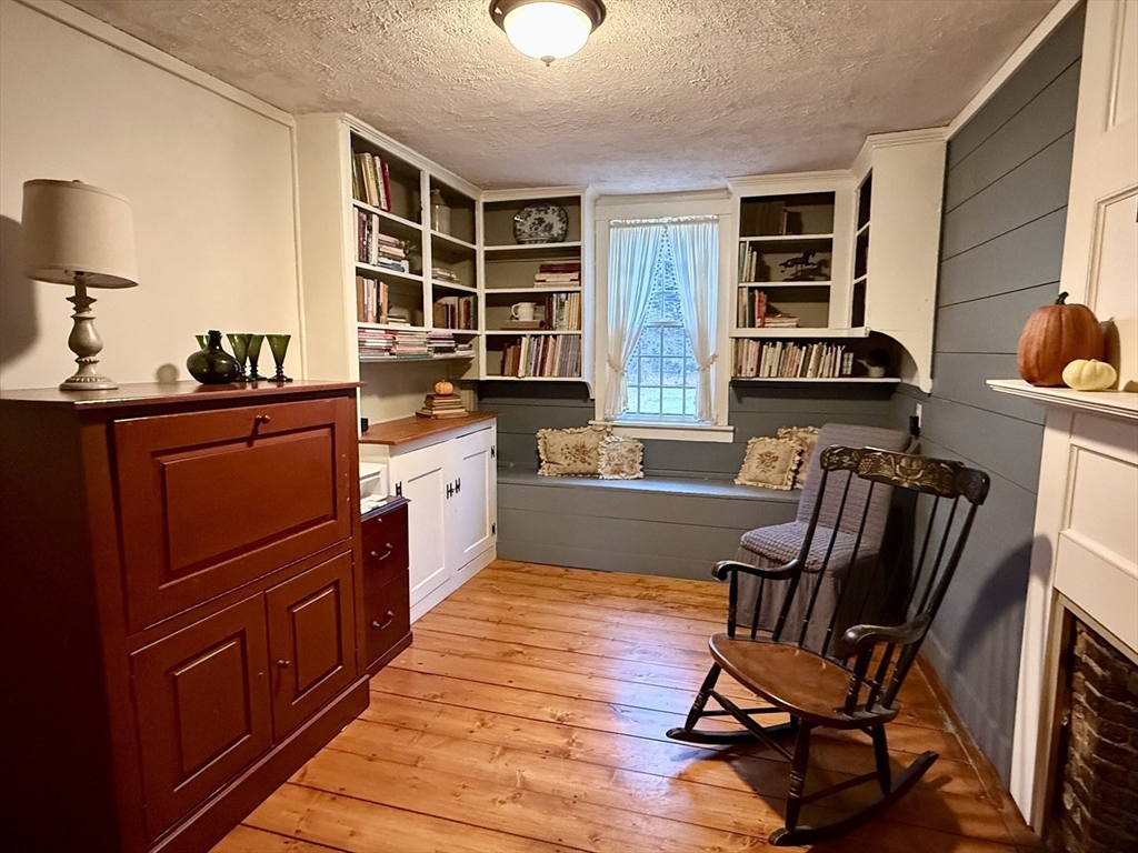 285 Brookfield Road Sturbridge, MA 01518 - Photo 15 of 39