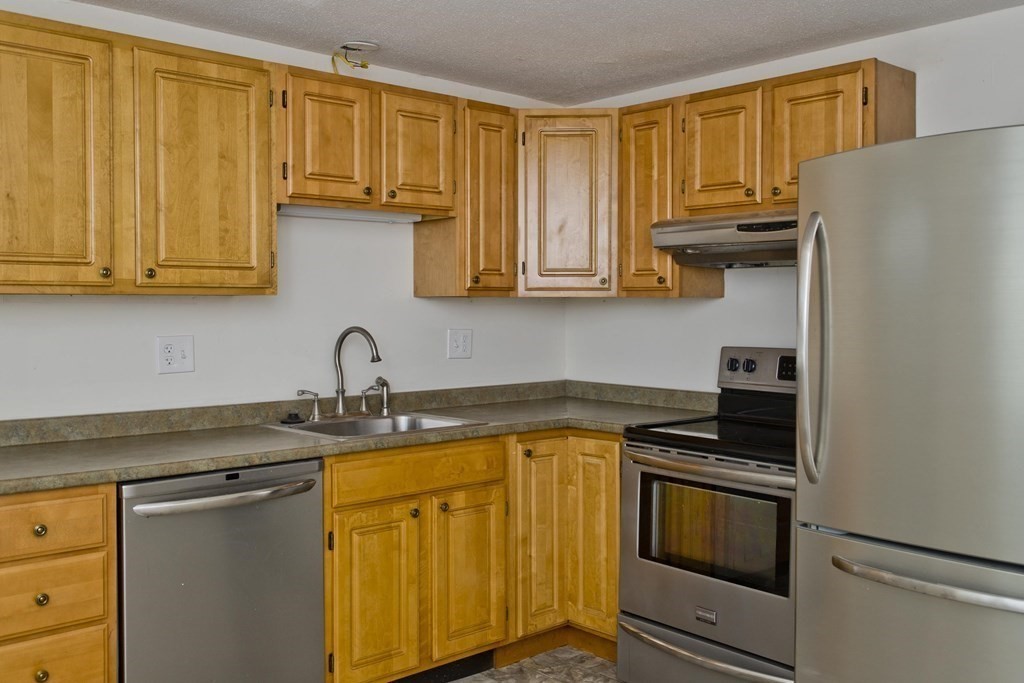 269 Chicopee Street, Unit 2 Chicopee, MA 01013 - Photo 4 of 25