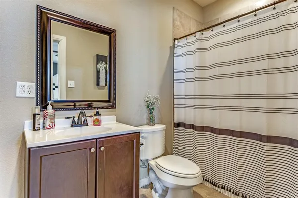 $599,900 | 10001 County Road 519, Burleson, TX 76028