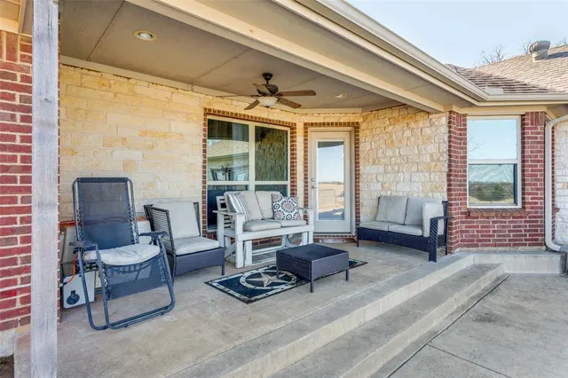 $650,000 | 10001 County Road 519, Burleson, TX 76028