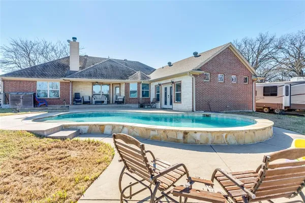 $599,900 | 10001 County Road 519, Burleson, TX 76028