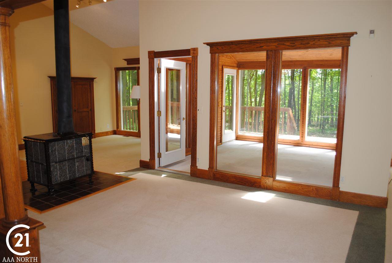 6851 Rattalee Lake Road Clarkston, MI 48348 - Photo 13 of 39