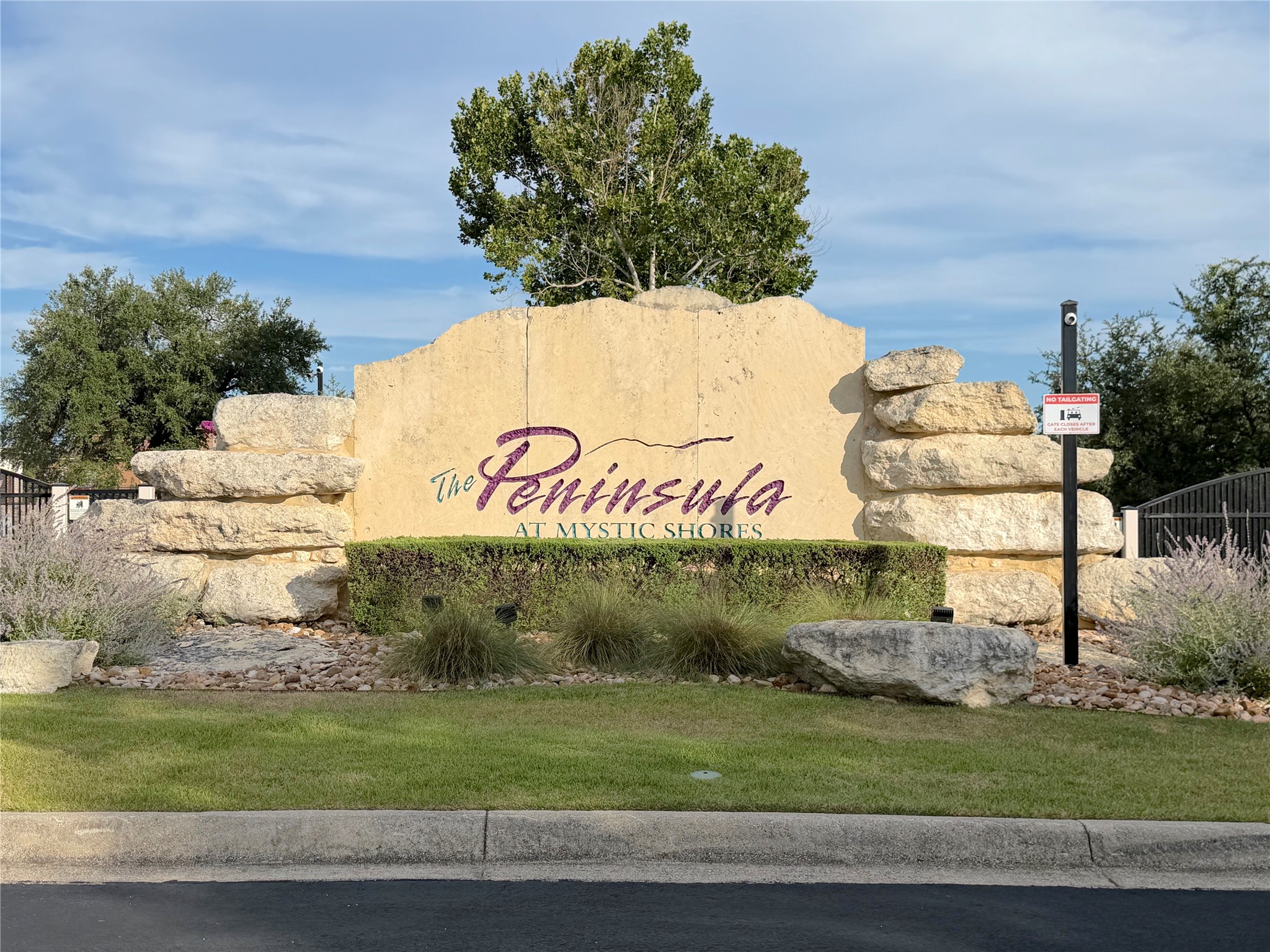 233 Enigma Avenue Spring Branch, TX 78070 - Photo 9 of 25