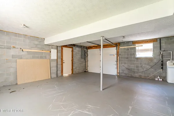 $374,900 | 7536 Inverrary Circle, Knoxville, TN 37918