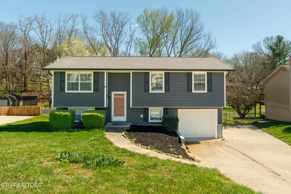 $374,900 | 7536 Inverrary Circle, Knoxville, TN 37918