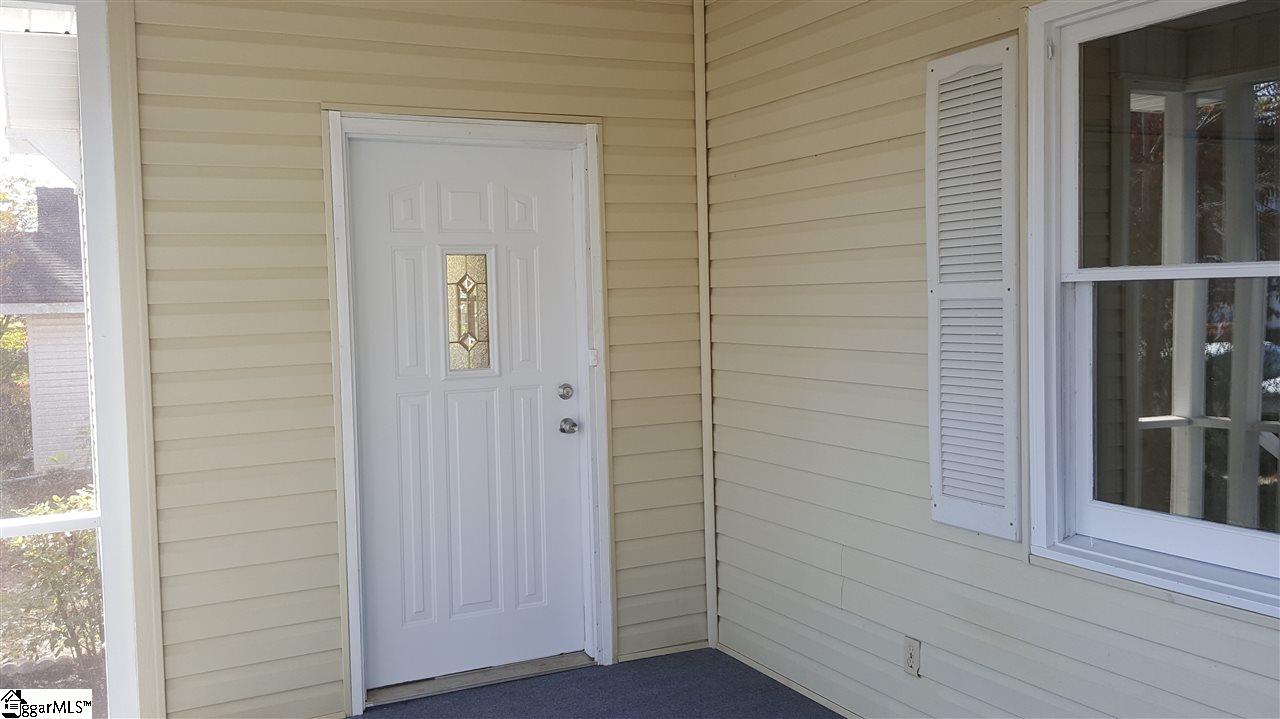 405 Lindberg Street Slater, SC 29683 - Photo 5 of 36 Gallery Image 5