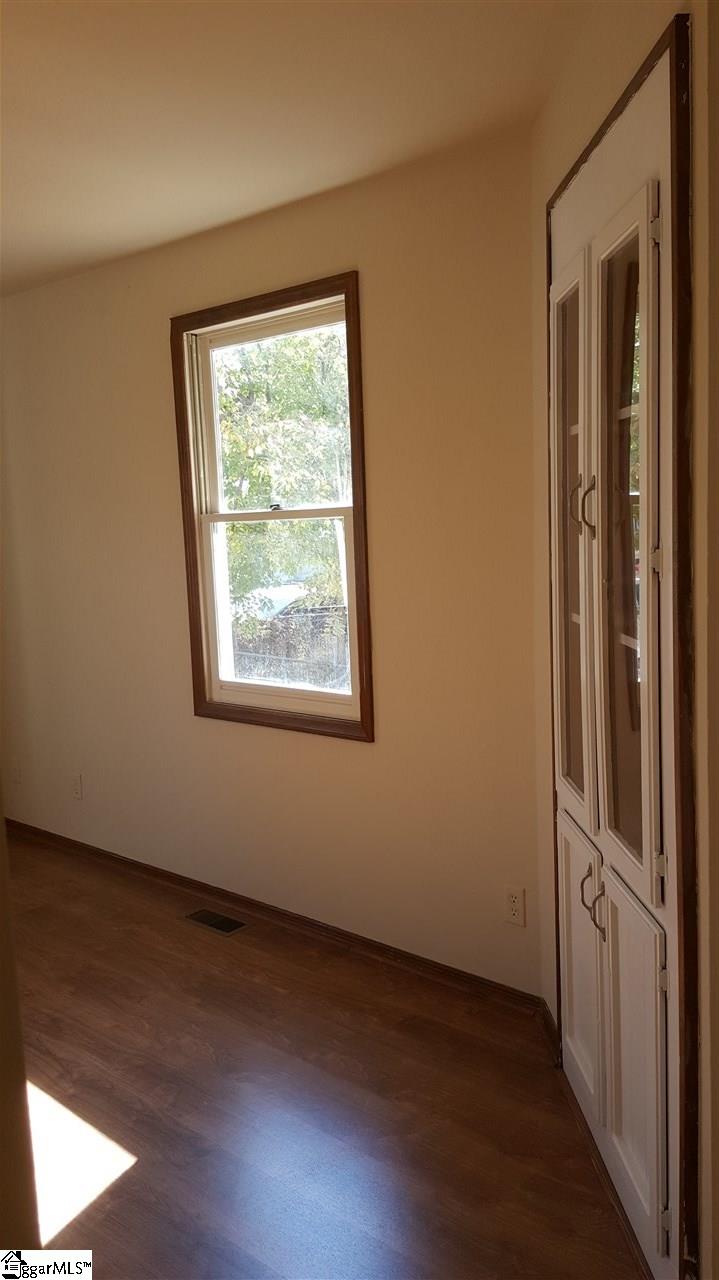 405 Lindberg Street Slater, SC 29683 - Photo 9 of 36 Gallery Image 9