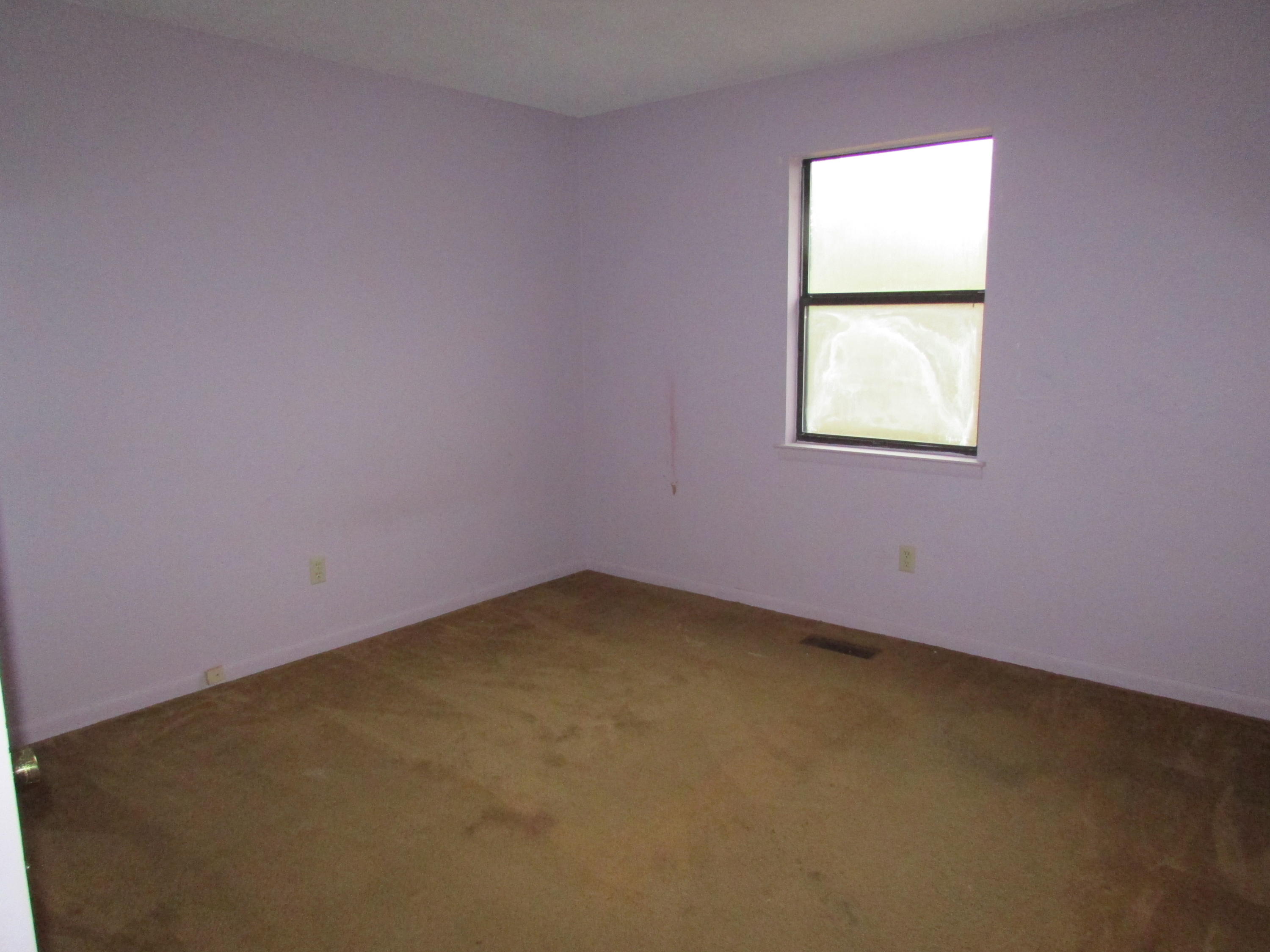 472 Ridgewood Drive Chickamauga, GA 30707 - Photo 5 of 11 Ridgewood bedroom.JPG