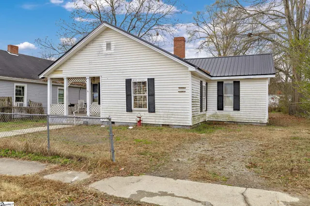 $74,000 | 36 Peachtree Street, Clinton, SC 29325