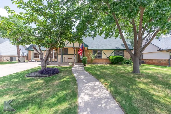 $309,900 | 809 Chanticleers Lane, Abilene, TX 79602