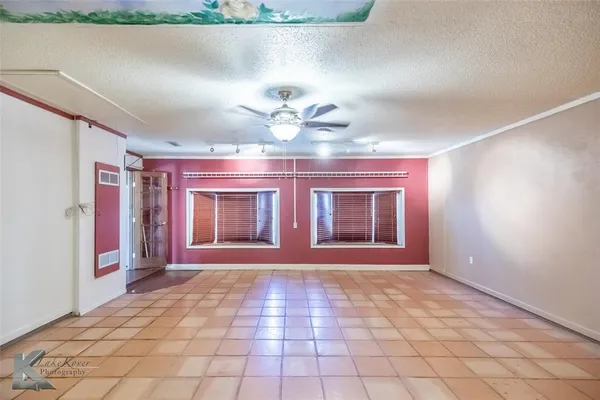 $309,900 | 809 Chanticleers Lane, Abilene, TX 79602