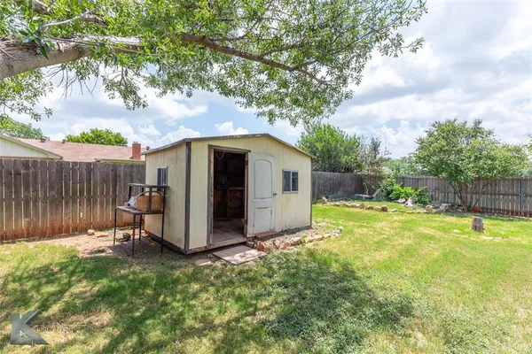 $309,900 | 809 Chanticleers Lane, Abilene, TX 79602