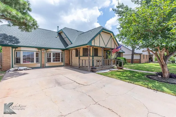 $309,900 | 809 Chanticleers Lane, Abilene, TX 79602