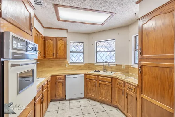 $309,900 | 809 Chanticleers Lane, Abilene, TX 79602