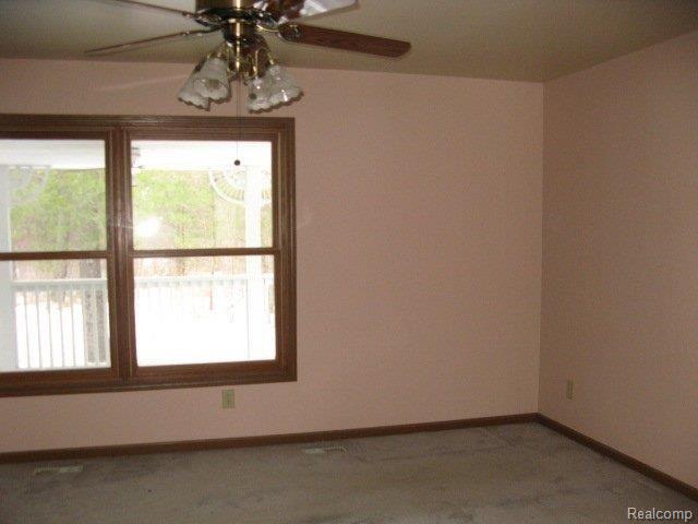 173 Maple Grove Road Lapeer, MI 48446 - Photo 7 of 13 26 Bedroom 1