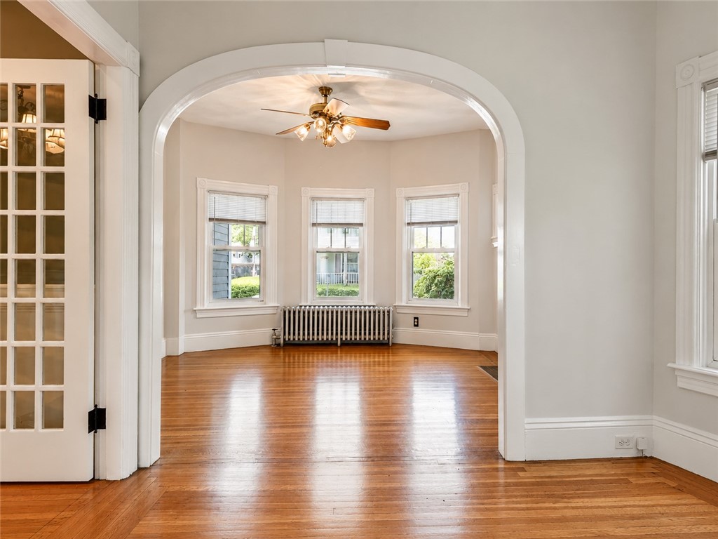 225 Hunts Avenue Pawtucket, RI 02861 - Photo 12 of 35