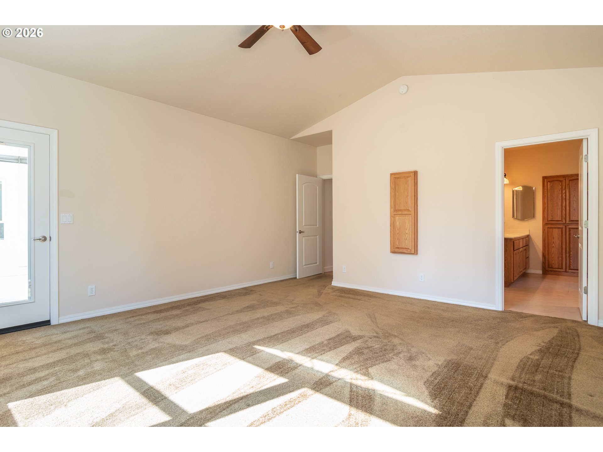 982 Doerner Road Roseburg, OR 97471 - Photo 20 of 48 Bedroom, Primary
