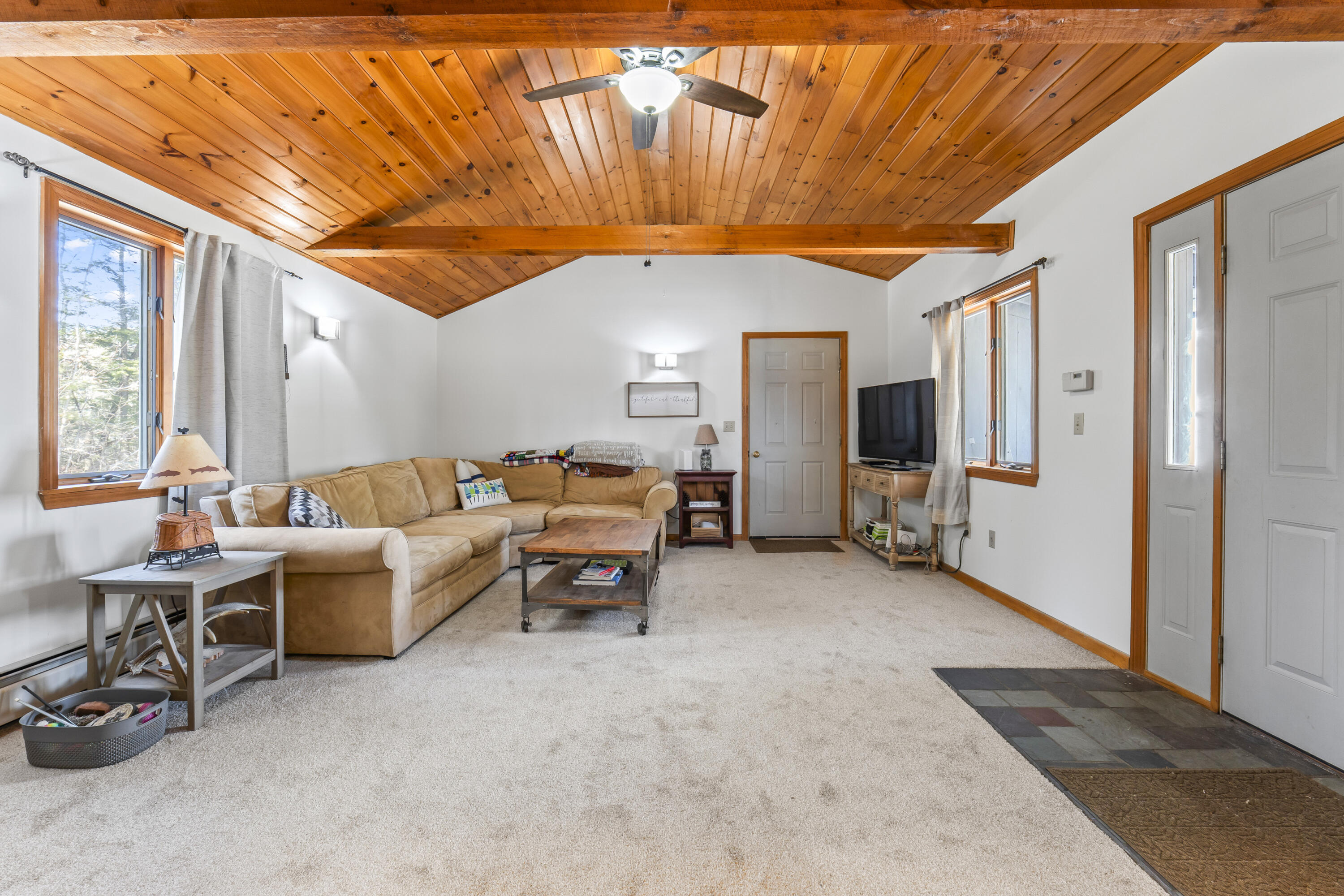 1072 Middle Road Woolwich, ME 04579 - Photo 18 of 55 Livingroom