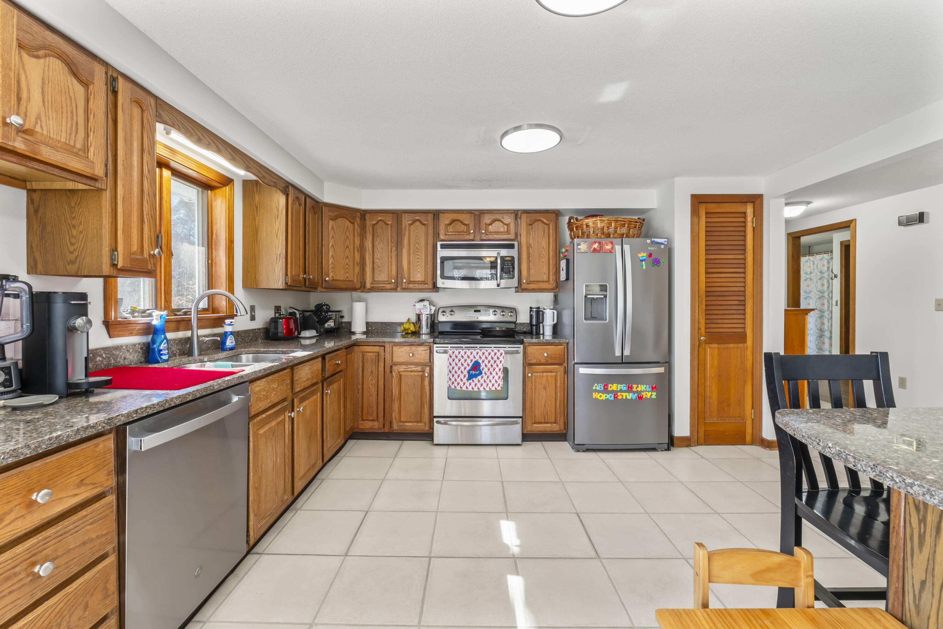 1072 Middle Road Woolwich, ME 04579 - Photo 22 of 55 Spacious kitchen with plentiful cabinets