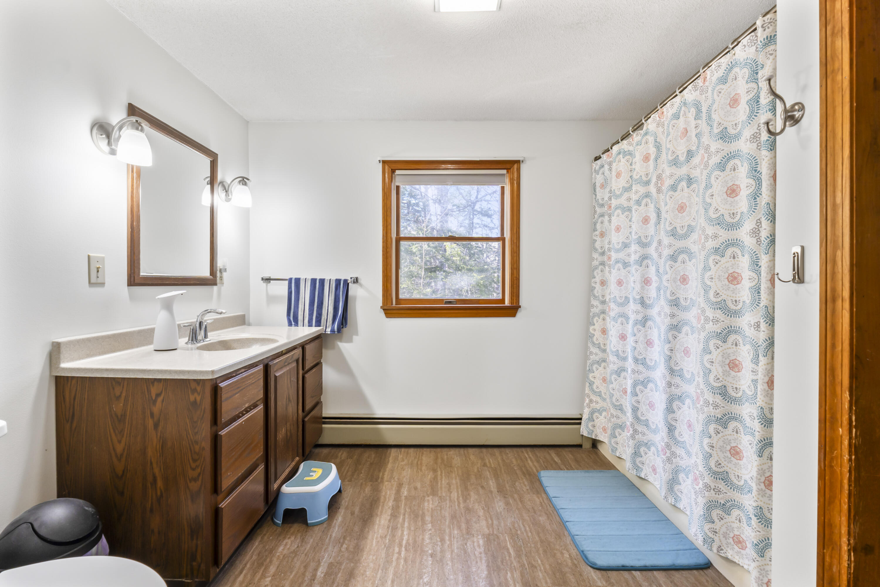 1072 Middle Road Woolwich, ME 04579 - Photo 32 of 55 Upstairs bathroom