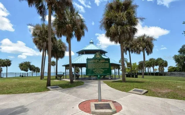 $7,500 | 1125 Hampton Road, Sarasota, FL 34236