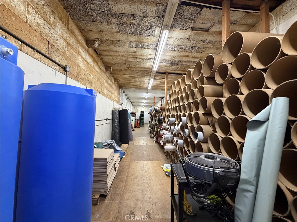 247 South Riverside Avenue Rialto, CA 92376 - Photo 24 of 34