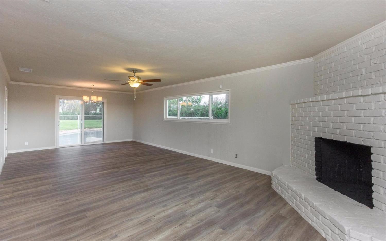 1088 North Del Rey Avenue Sanger, CA 93657 - Photo 4 of 10 Gallery Image 4