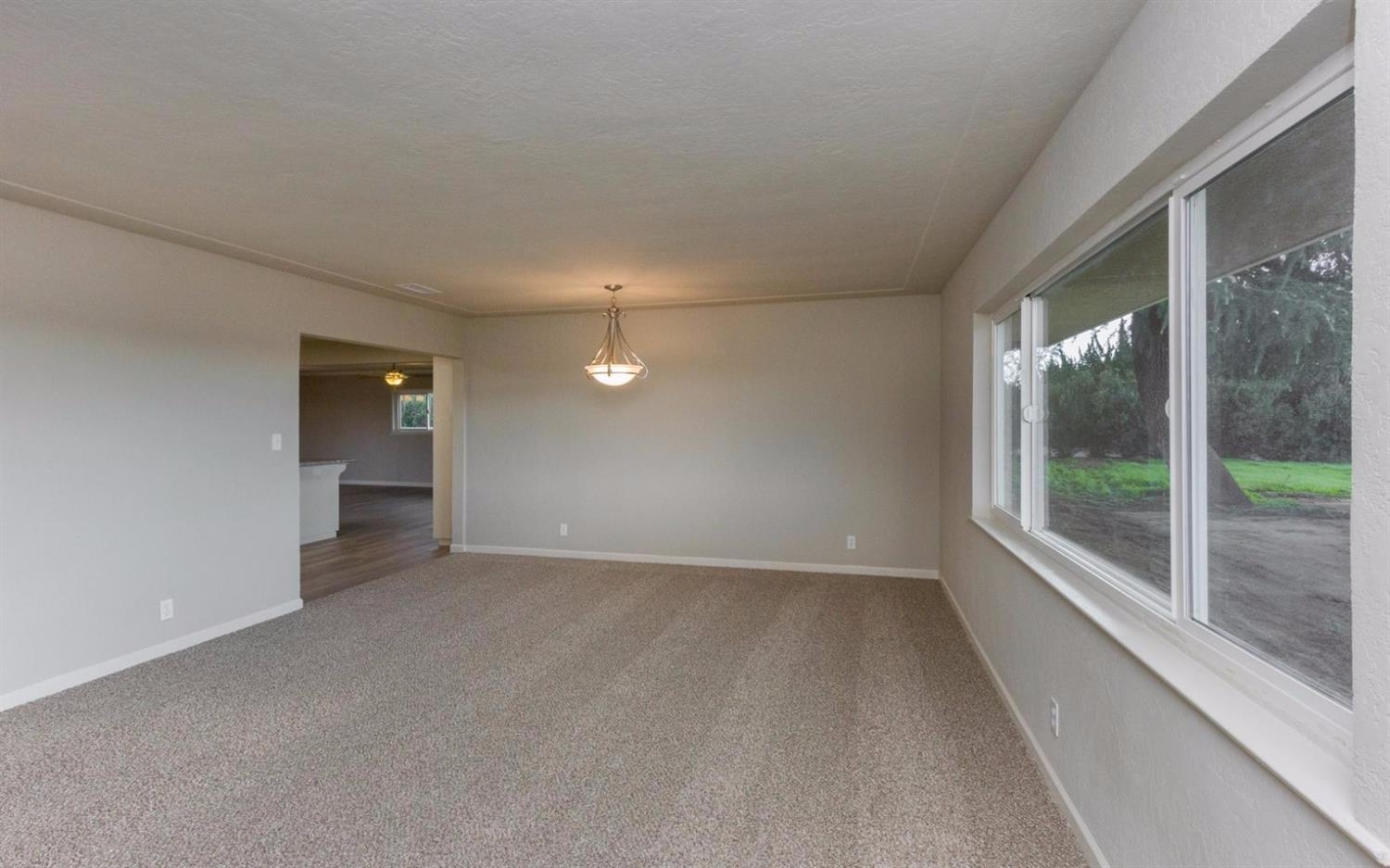 1088 North Del Rey Avenue Sanger, CA 93657 - Photo 9 of 10 Gallery Image 9