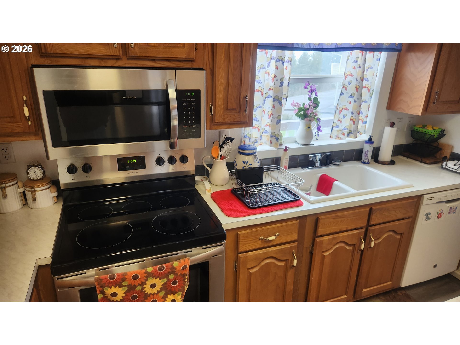 635 Crestview Drive Reedsport, OR 97467 - Photo 13 of 43