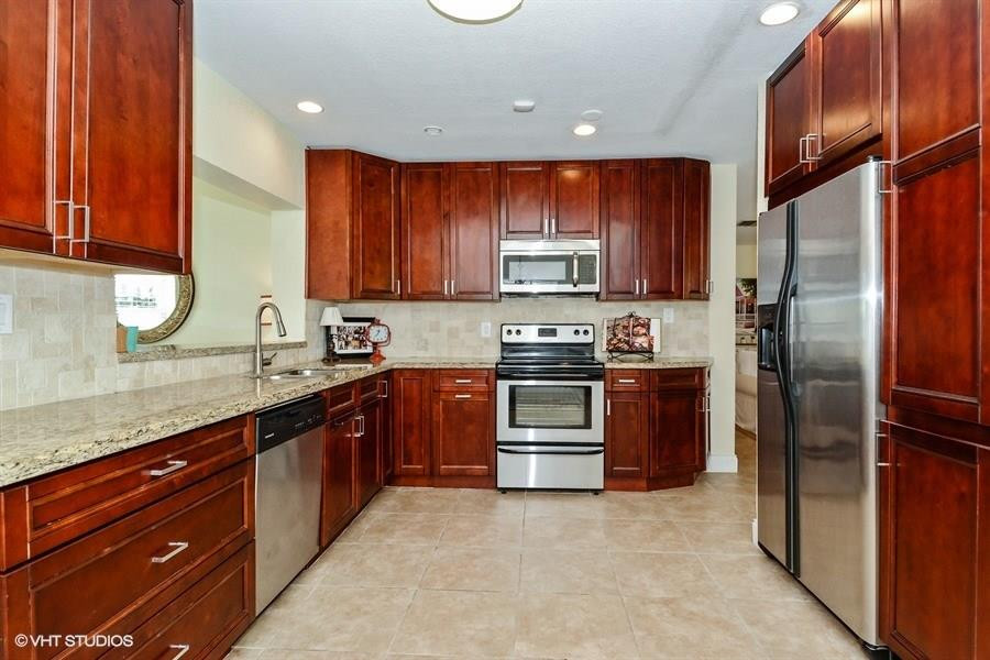 2101 North 31st Road Hollywood, FL 33021 - Photo 4 of 12 Photo 4