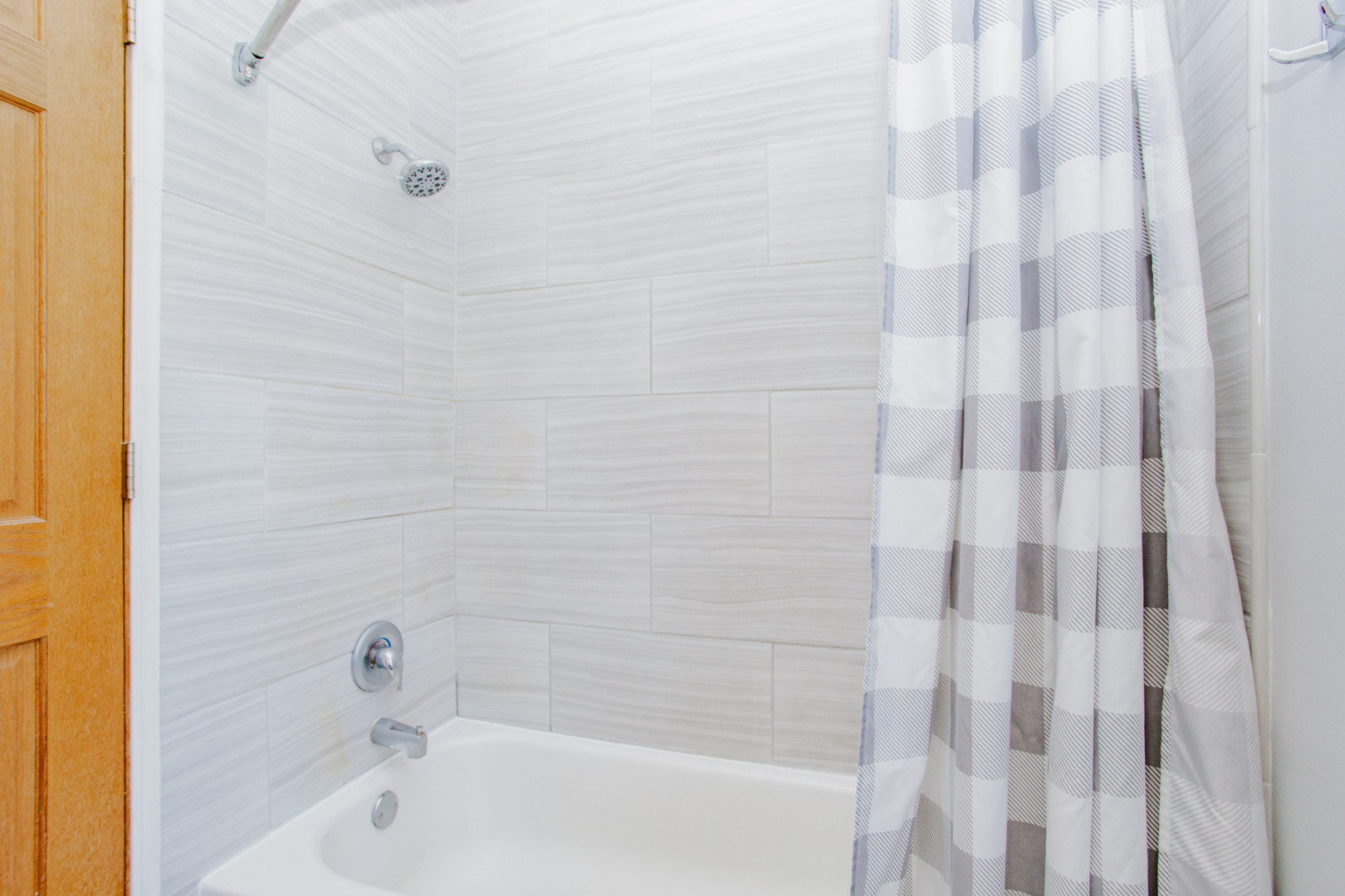 722 North Mavis Lane Addison, IL 60101 - Photo 19 of 26