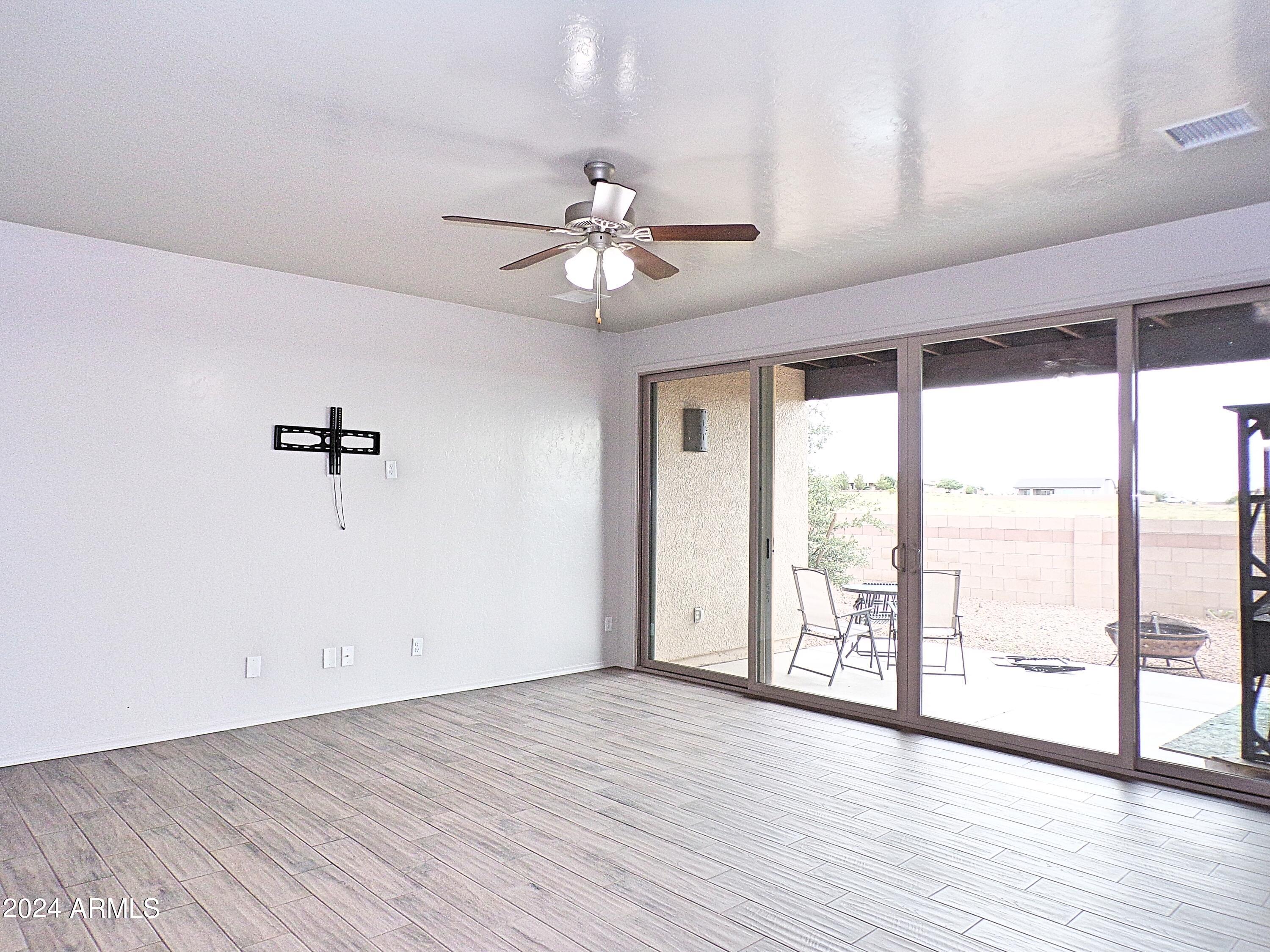 6263 Saddlehorn Circle Hereford, AZ 85615 - Photo 4 of 28 030