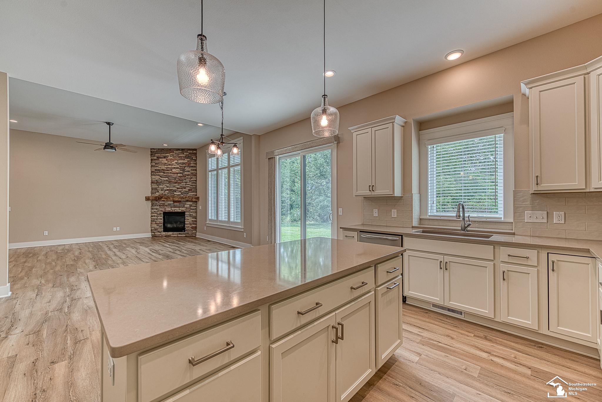 545 Rose Crest Monroe, MI 48162 - Photo 12 of 44