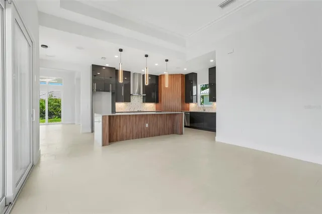 $950,000 | 138 New Leatherwood Drive, Palm Coast, FL 32137