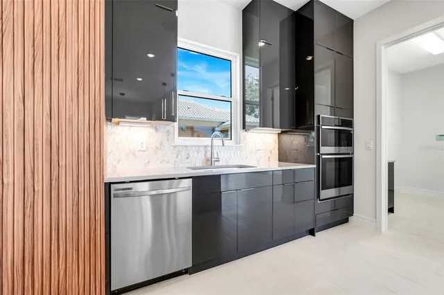 $950,000 | 138 New Leatherwood Drive, Palm Coast, FL 32137