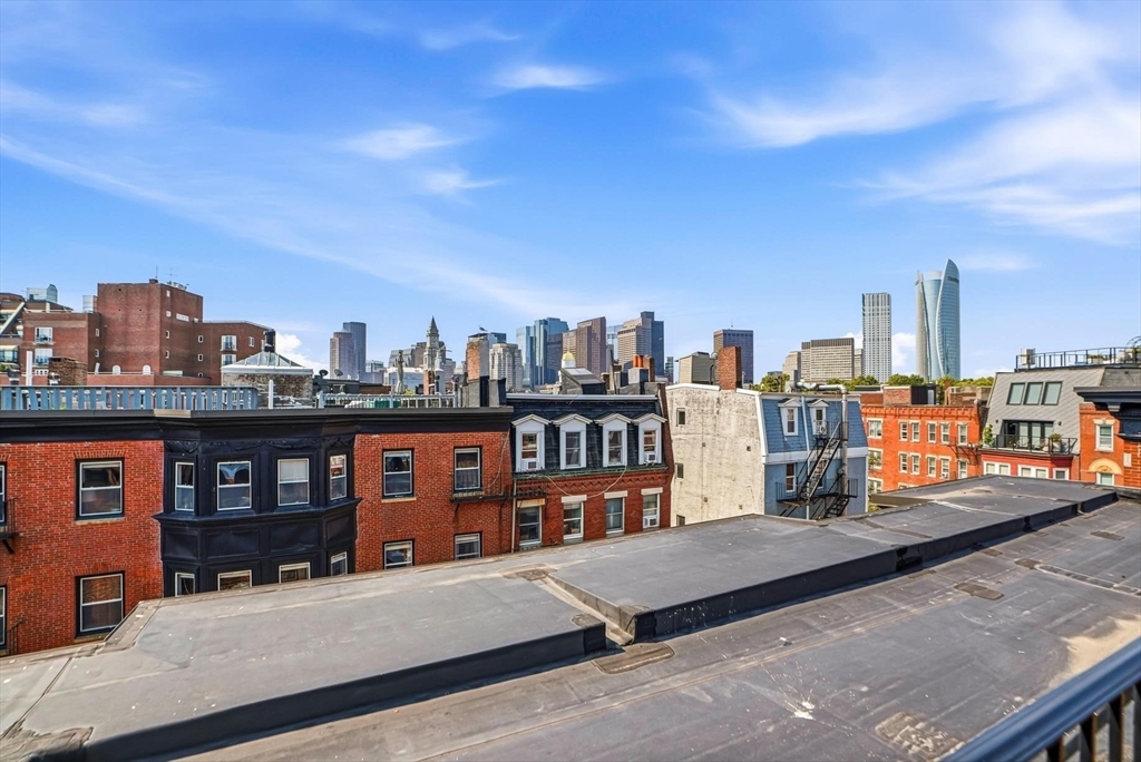 8 Battery Street, Unit 4 Boston, MA 02109 - Photo 26 of 33