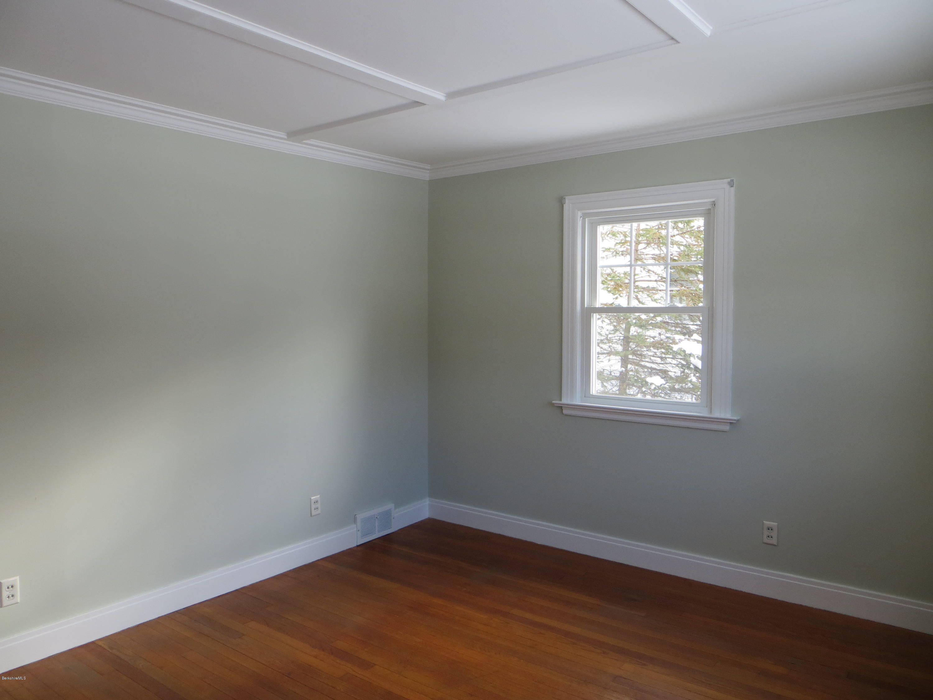 1148 North Hoosac Road Williamstown, MA 01267 - Photo 2 of 30 LR 5
