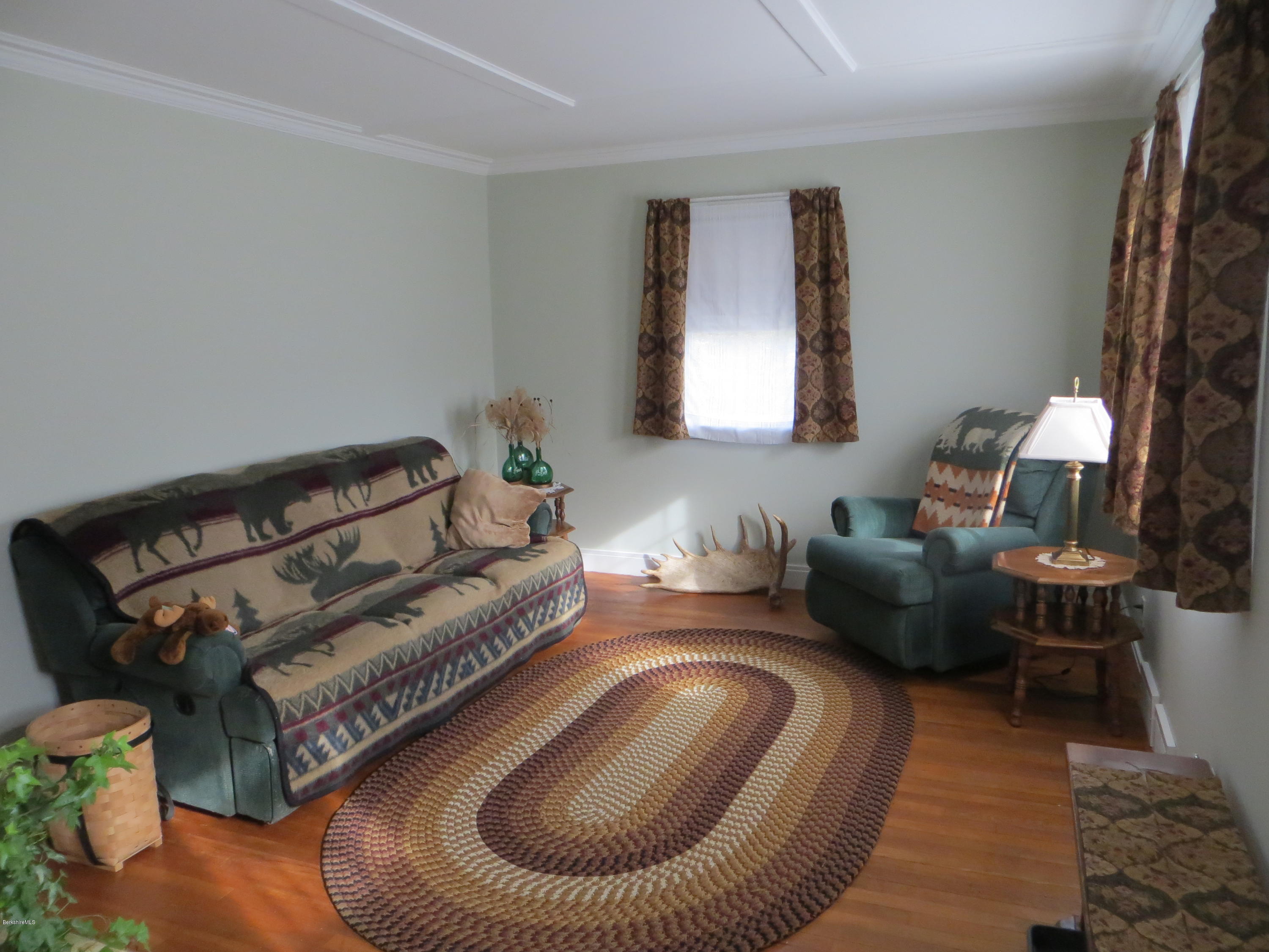 1148 North Hoosac Road Williamstown, MA 01267 - Photo 6 of 30 LR 9