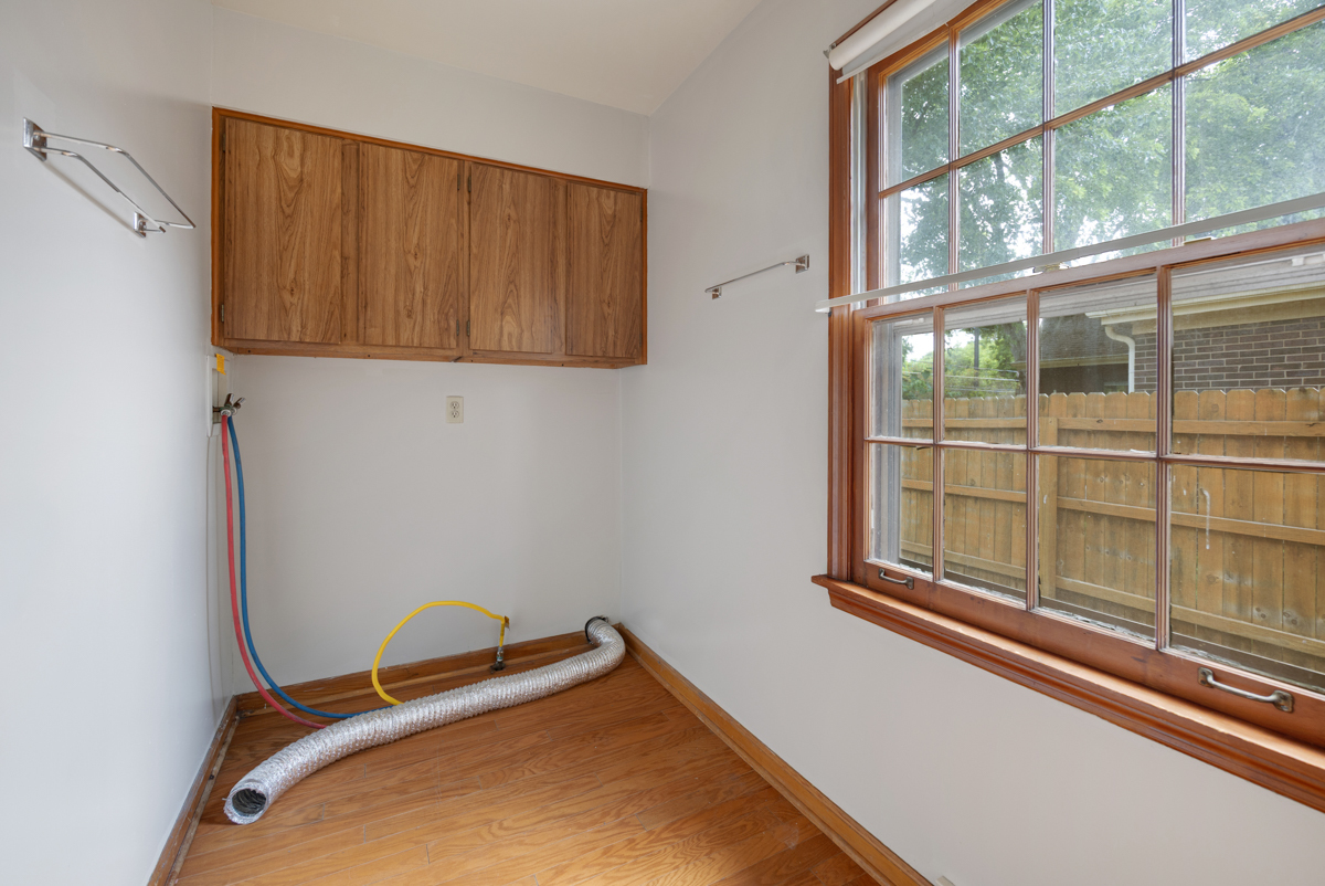 1441 Maple Lane Elgin, IL 60123 - Photo 21 of 29 Gallery Image 21