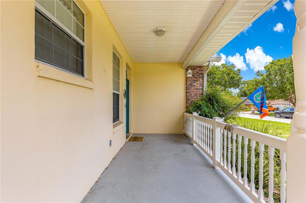 6551 Southeast 11th Loop Ocala, FL 34472 - Photo 4 of 46 a view of a porch