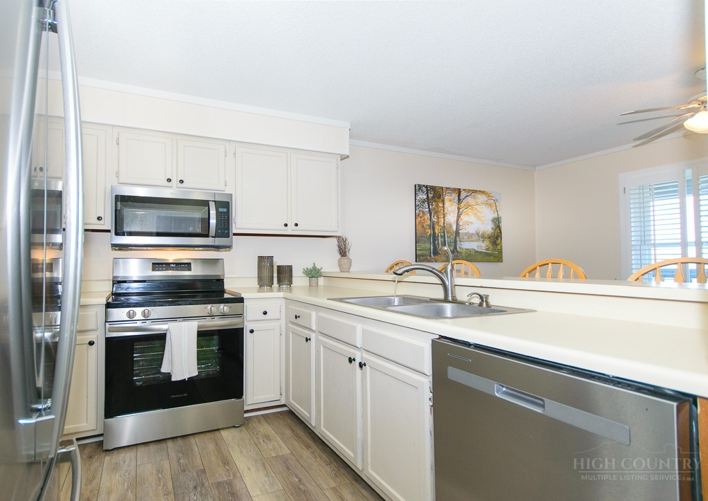 301 Pinnacle Inn Road, Unit 2204 Beech Mountain, NC 28604 - Photo 15 of 46 Gallery Image 15