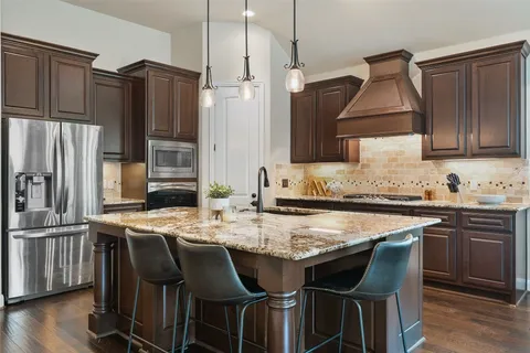 $699,000 | 209 Maxwell Way, Austin, TX 78738