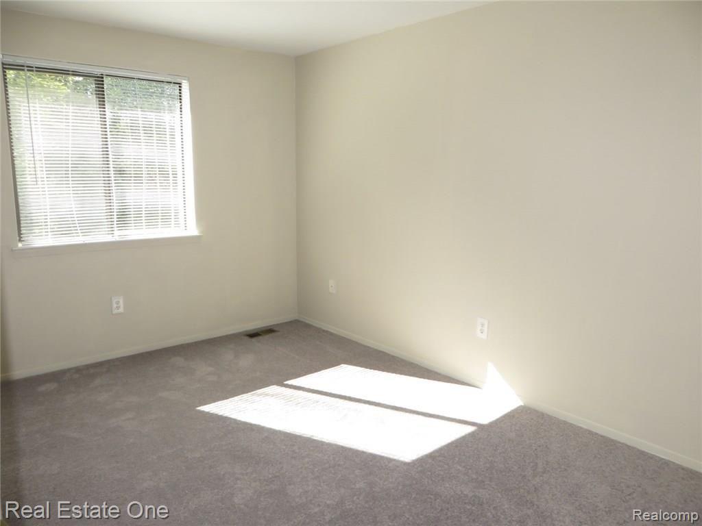 1629 Dancer Drive Rochester Hills, MI 48307 - Photo 24 of 28