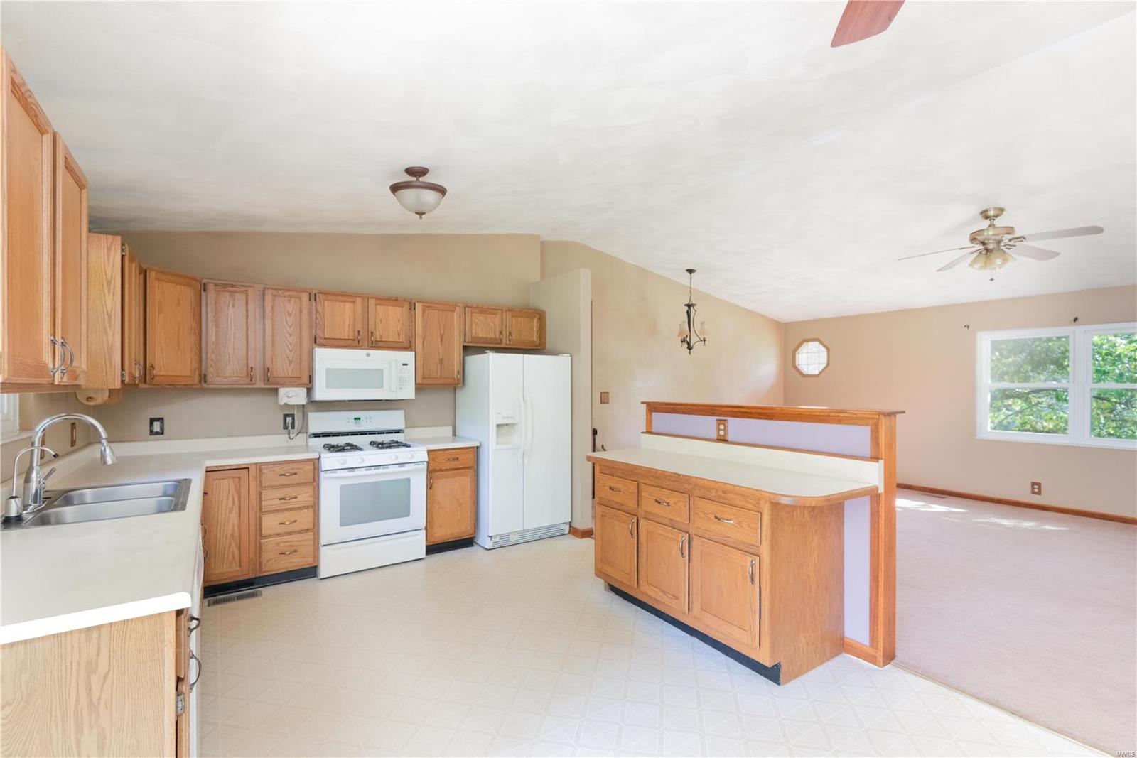 904 Caseyville Road Collinsville, IL 62234 - Photo 6 of 19 Gallery Image 6