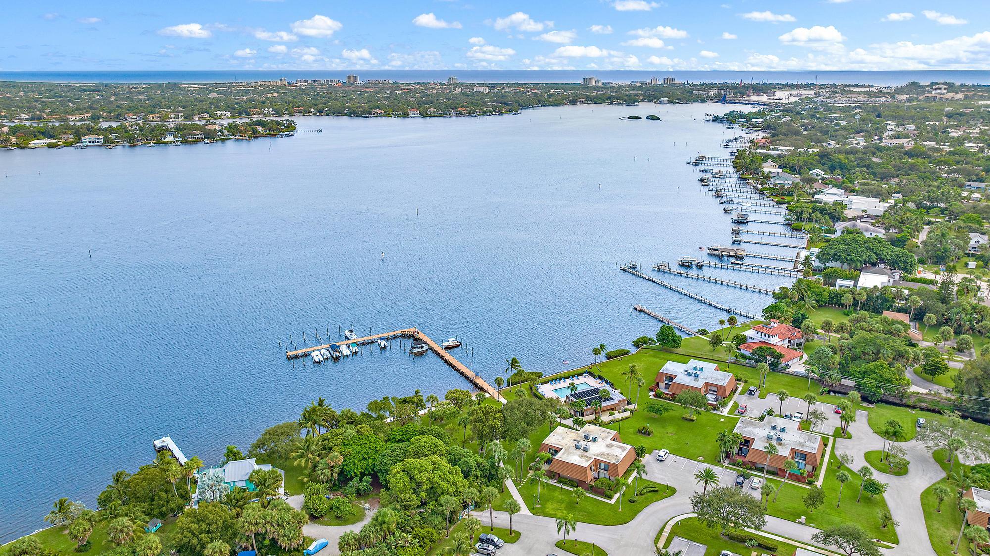 825 Center Street, Unit 1B Jupiter, FL 33458 - Photo 23 of 28 Aerial