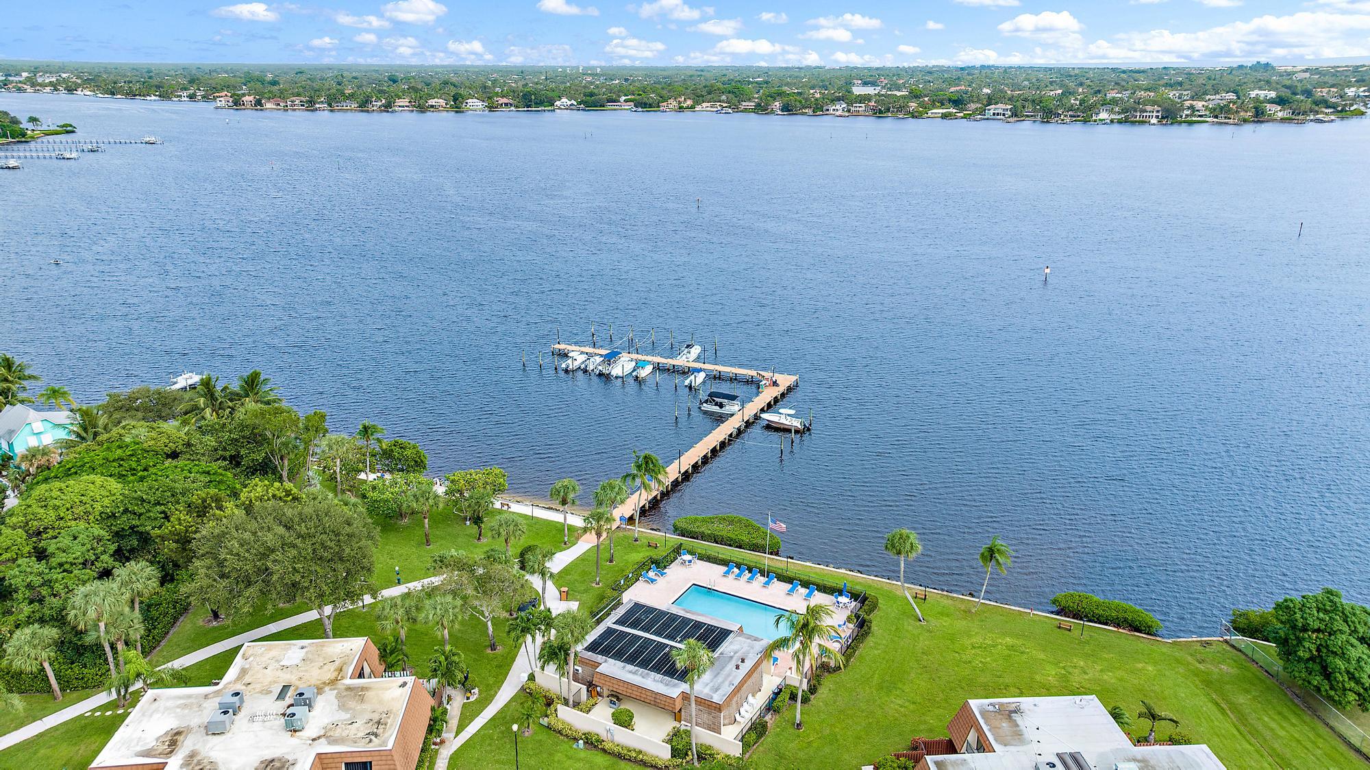 825 Center Street, Unit 1B Jupiter, FL 33458 - Photo 24 of 28 Aerial