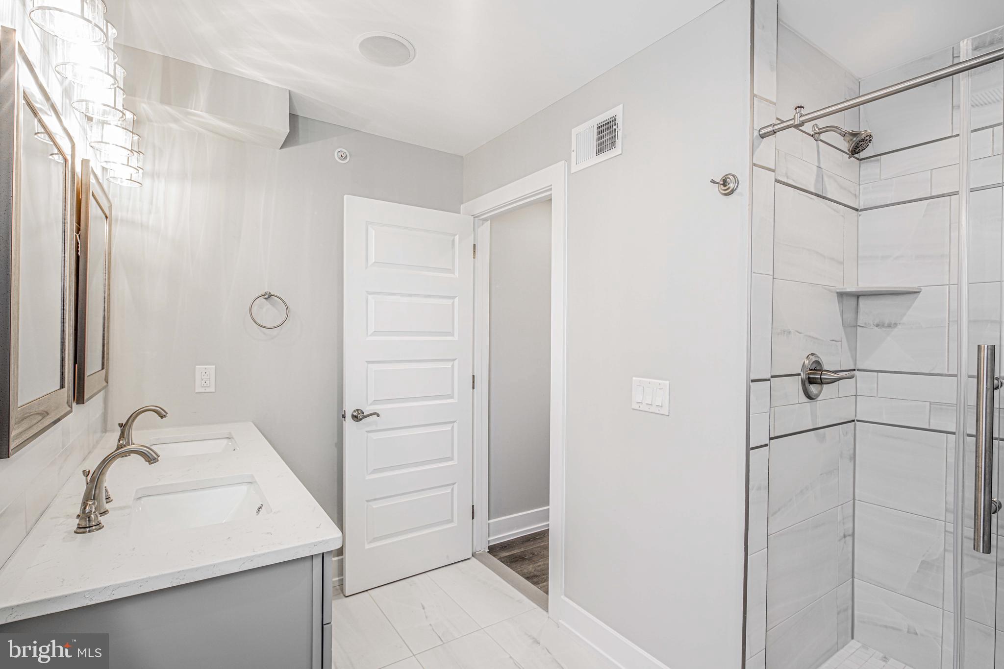 2415 Mutter Street Philadelphia, PA 19133 - Photo 12 of 28 Gallery Image 12