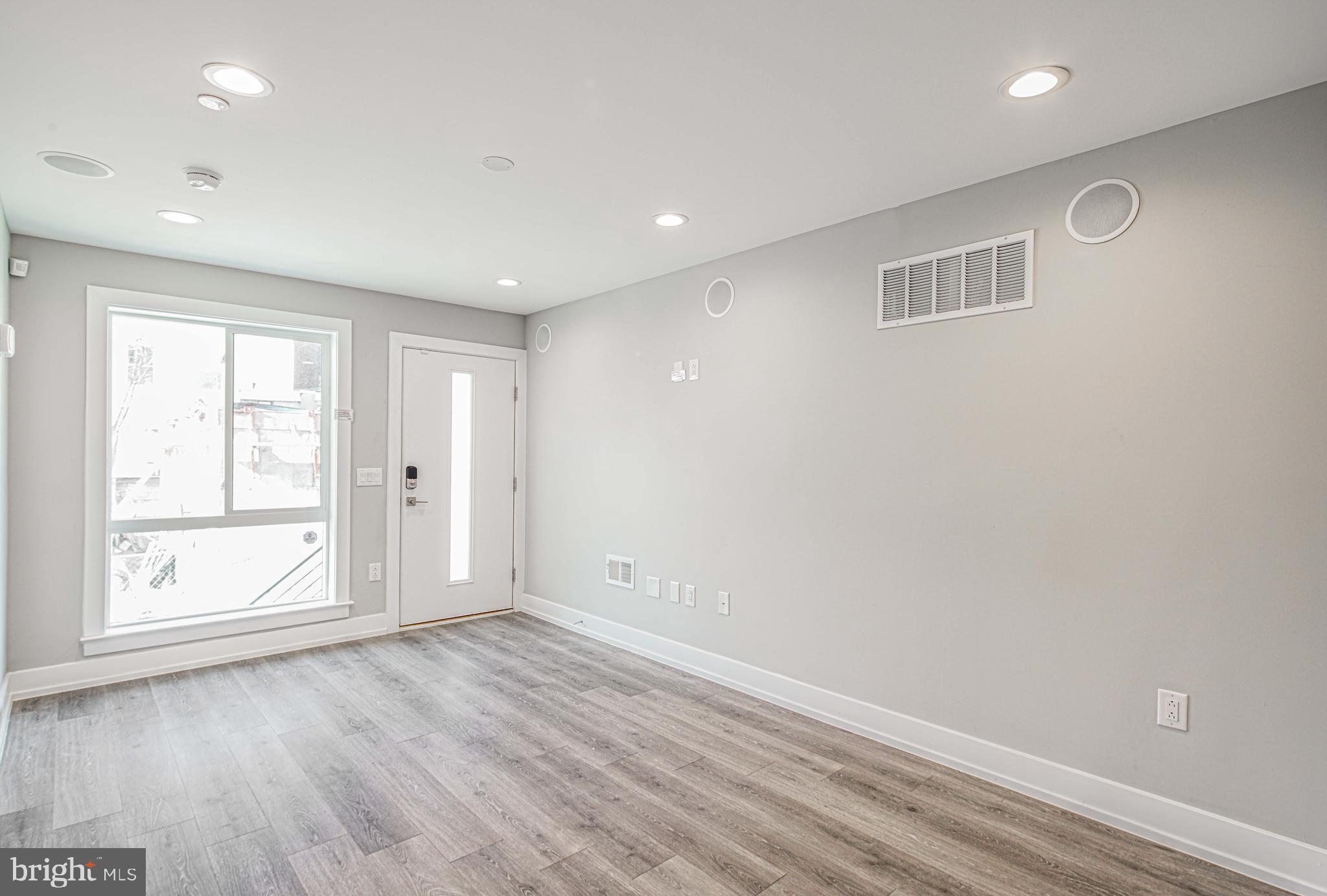 2415 Mutter Street Philadelphia, PA 19133 - Photo 6 of 28 Gallery Image 6