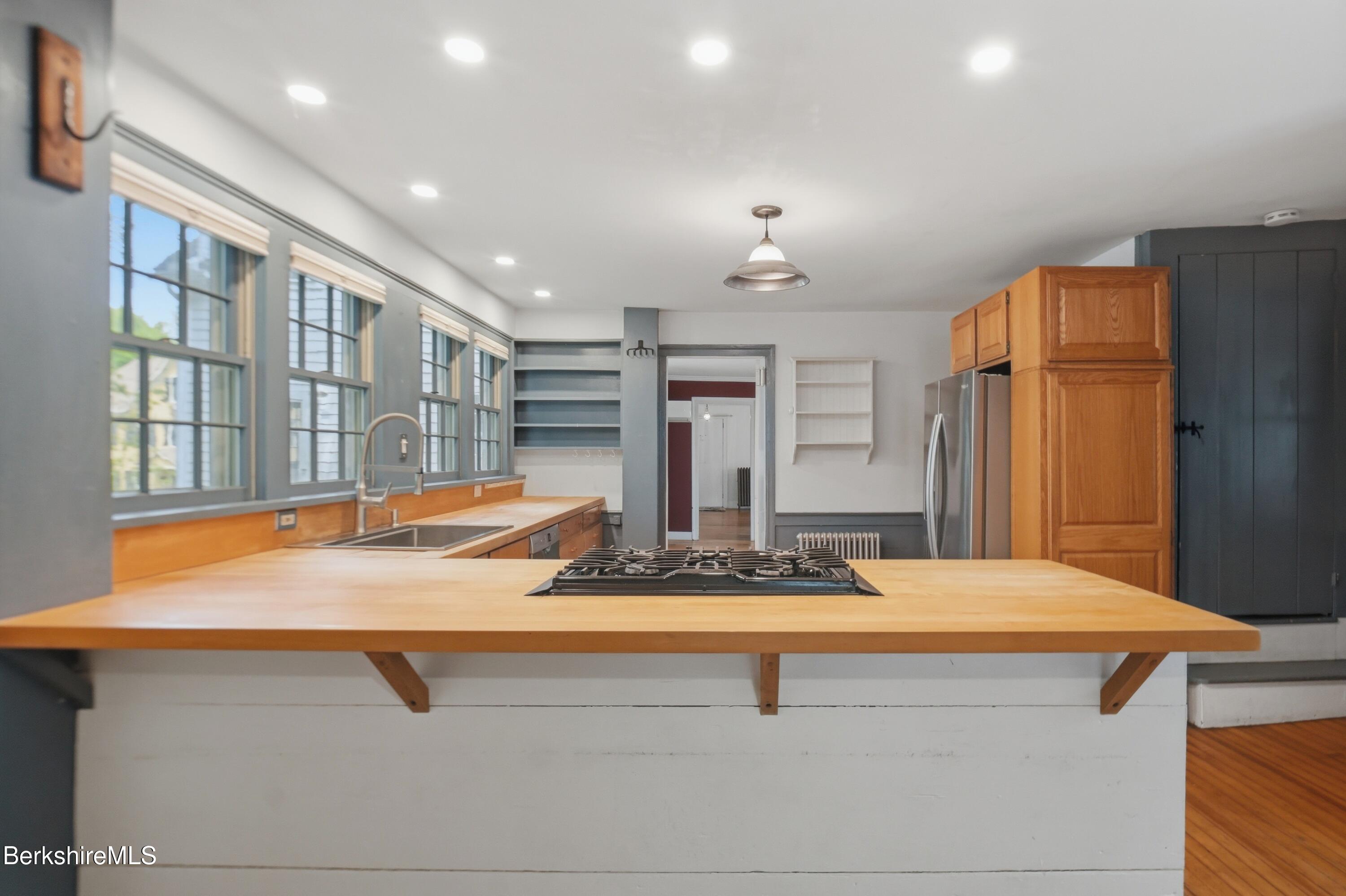4 Stockbridge Road West Stockbridge, MA 01266 - Photo 33 of 94 Kitchen