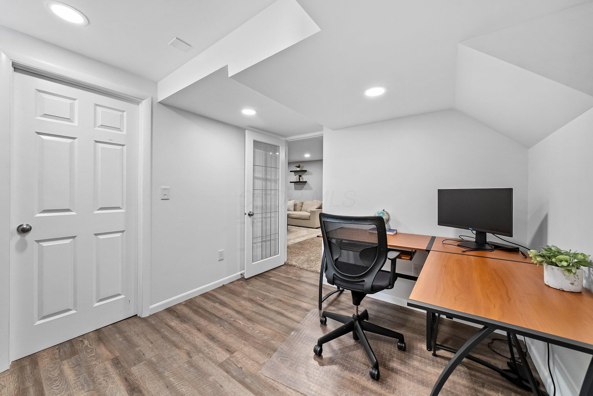 1269 Windham Road Columbus, OH 43220 - Photo 50 of 82 LL Flex Room 2